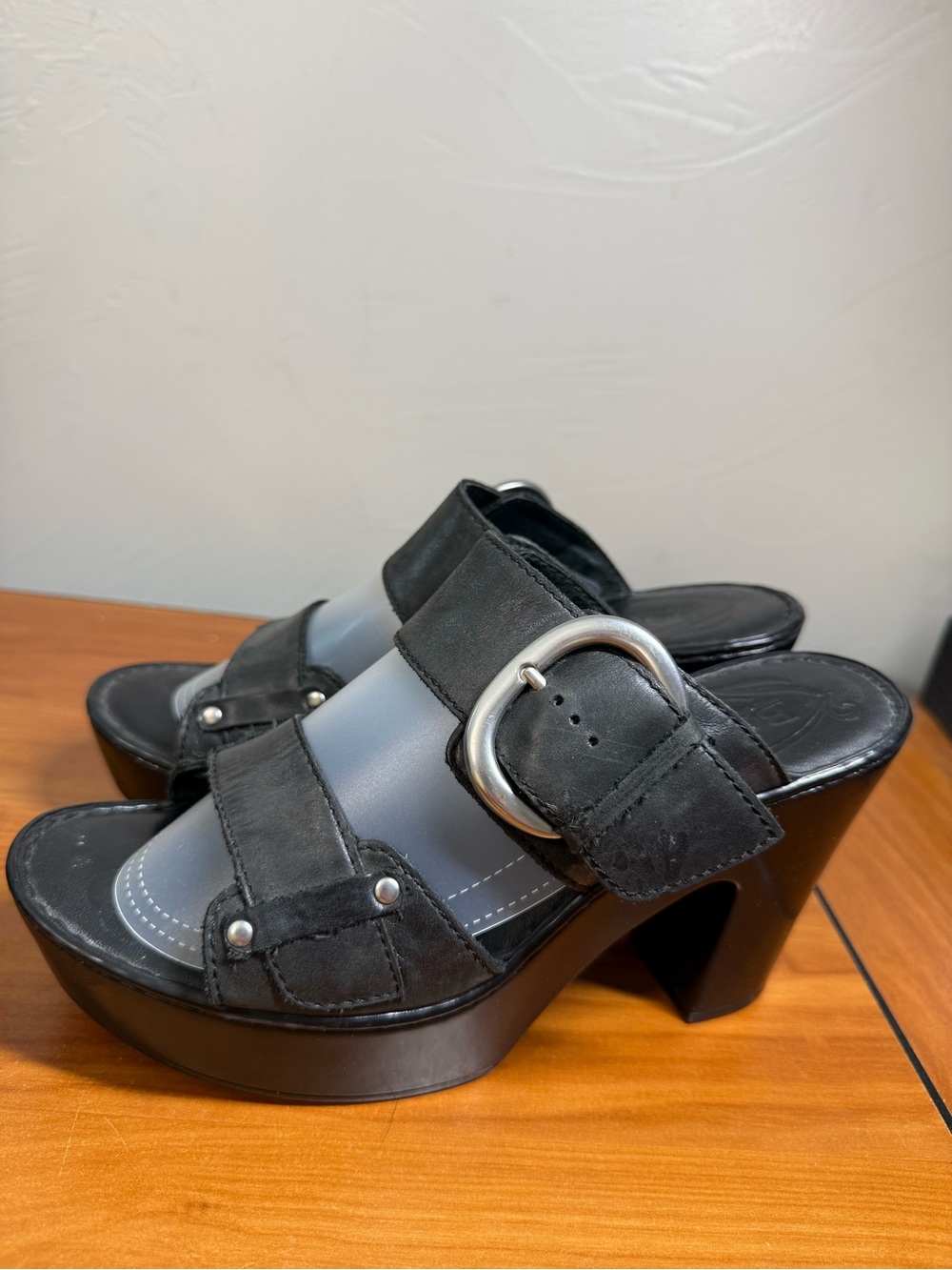 Born Black Leather Buckle Platform Heel Chunky Y2K Sandal Comfort 9/40.5